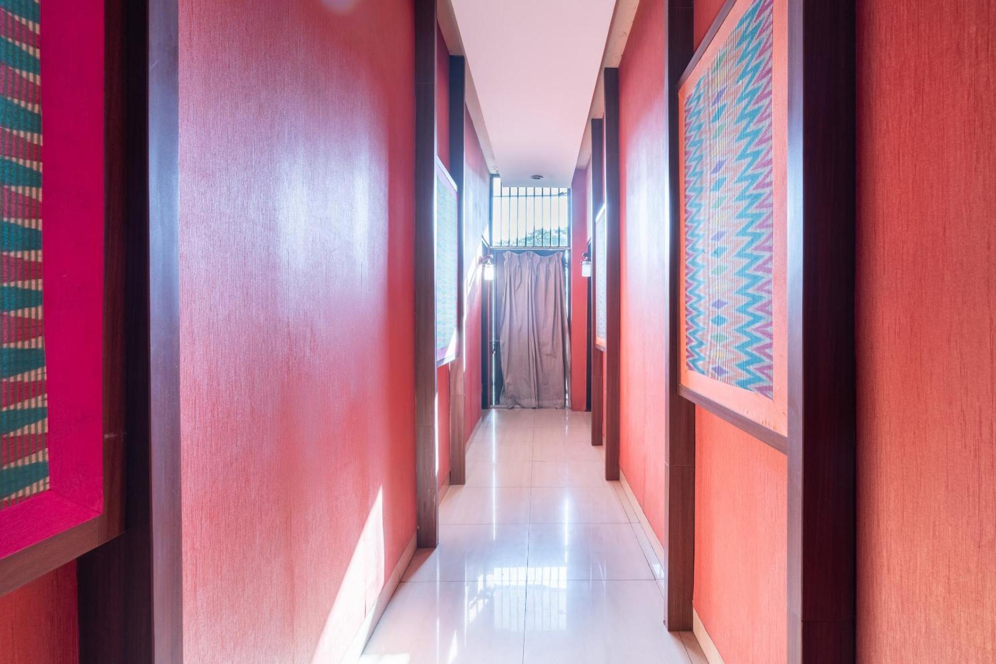 Hotel Super Oyo Flagship 91863 Metro House Surabaja Zewnętrze zdjęcie